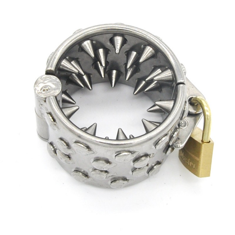 Locking CBT Ring with Spikes