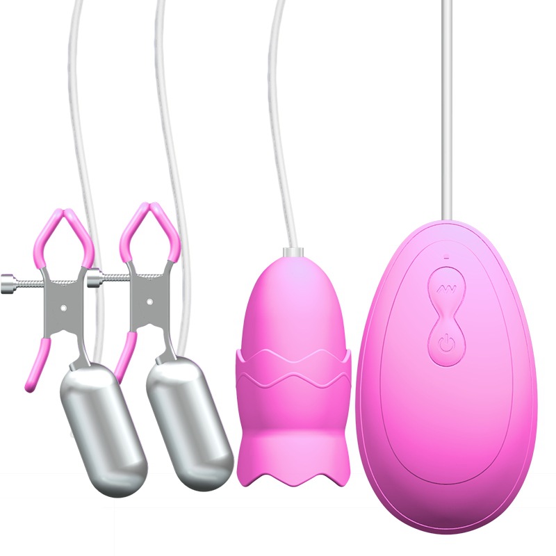 Vibrating Nipple Clamps with Clitoral Vibrator - Battery